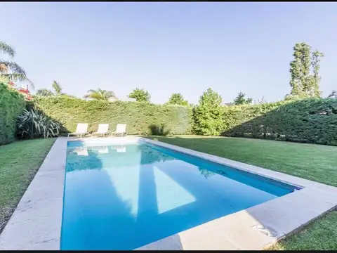 Casa 6 ambientes con 3 baños