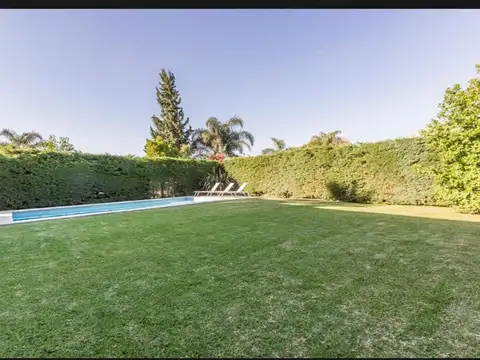 Casa en Alquiler en Villa Olivos, USD 2.500