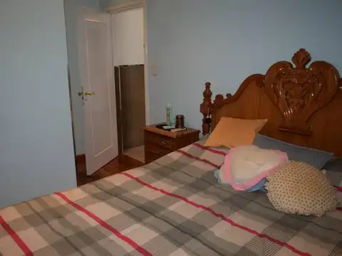 Excelente Casa en 2 Plantas con 6 hab. ISIDRO CASANOVA