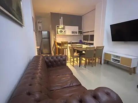 DEPARTAMENTO EN ESQUINA EN PERON Y PARANA EXELENTE UBICACION