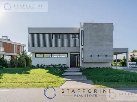 Casa con Diseño Unico en Venta - Greenville Polo & Resort