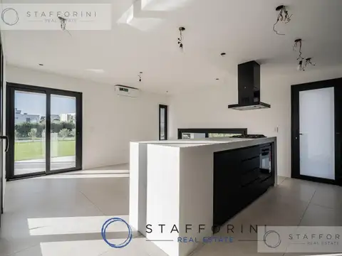 Casa con Diseño Unico en Venta - Greenville Polo & Resort
