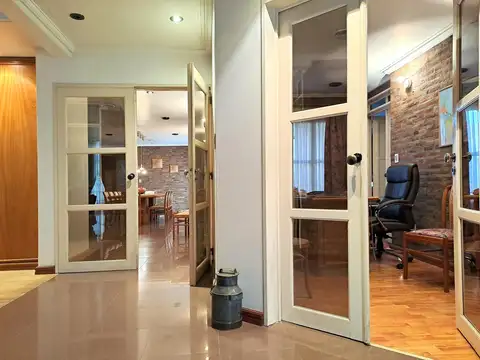 Casa en venta en Hurlingham 4 dormit