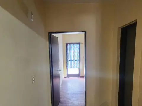 Casa en Alquiler con 1 cochera