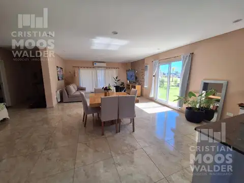 Casa en Venta en La Pista, USD 185.000