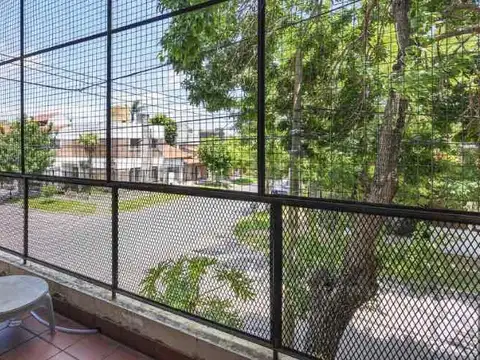 Departamento en primer piso por escalera en Don Bosco