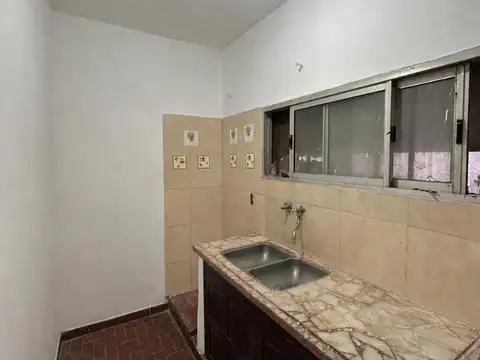 Oficina 3 ambientes con 1 baño
