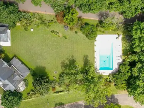 Casa de Categoría en Tortugas C.C.  8 Amb 2450 Mts
