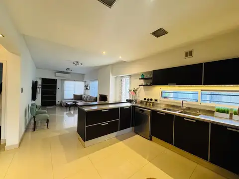 Casa en Venta en Temperley, USD 199.000