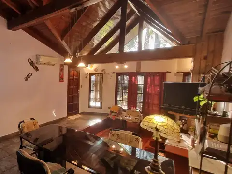 Casa 5 ambientes con 1 baño