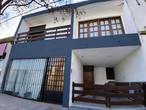 VENTA CASA CON LOCAL ARROYO SECO APTA CREDITO