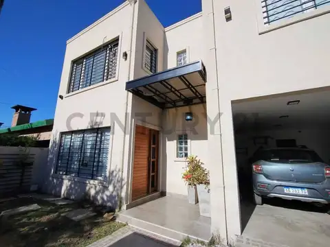 ALQUILER CASA en FRANCISCO ALVAREZ RESIDENCIAL - 5 AMBIENTES con PILETA Y PARQUE