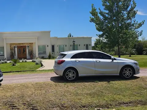 Avenida Juan Pablo || 1600