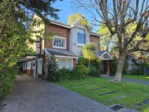 CASA EN VENTA 4 dormitorios PILAR DEL LAGO