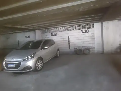 COCHERA PRIVADA VENTA. GARAGE PATRICIAS.