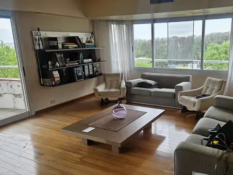 Gran departamento con vista al río en La Lucila, Vicente López