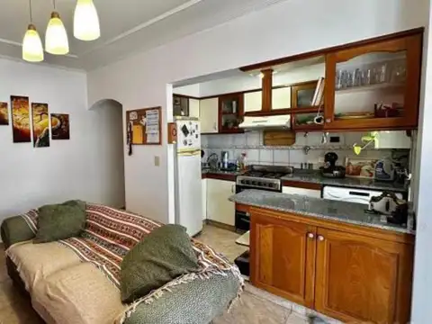 RAMOS MEJIA 2 AMBIENTES AMPLIOS CON BALCON