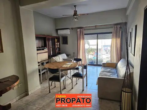Ph 4 ambientes 1° piso x escalera al frente con 2 baños, balcon y gran terraza propia de 100 m2  