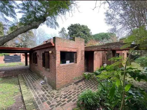 Casa en Alquiler en Villa Elisa, USD 1.700