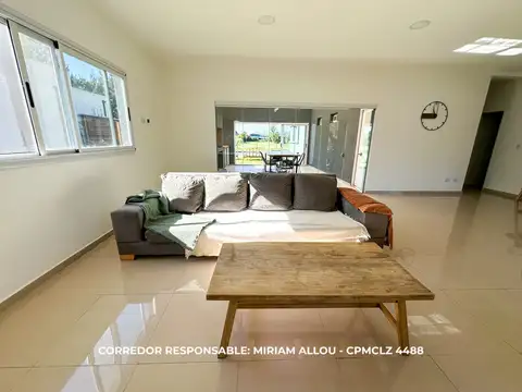 Casa en Venta con 1 cochera