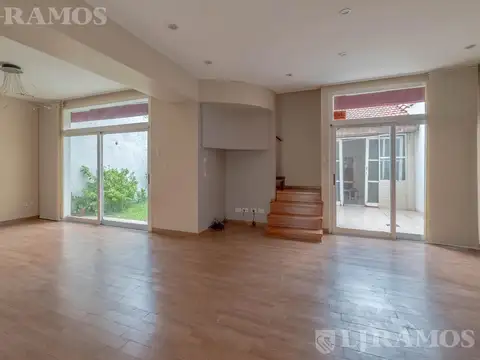 Depto Tipo Casa en Venta de 3 dormitorios