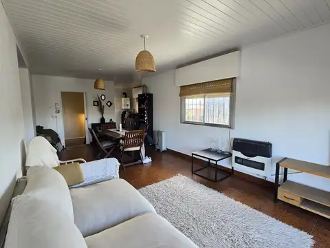 Depto Tipo Casa en Venta de 4 ambientes