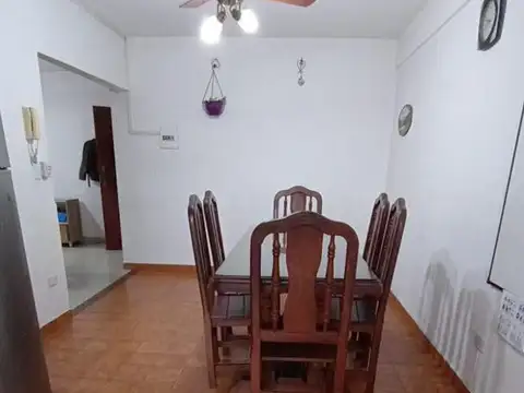Departamento en Venta en Los Hornos [Cod: 384]