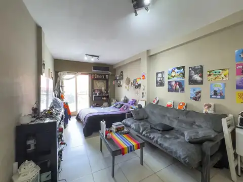 ESPECTACULAR MONOAMBIENTE 30 METROS FRENTE CON BALCON