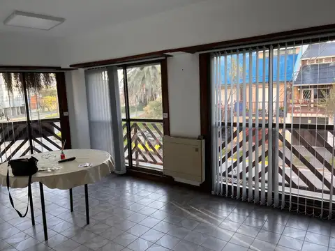 Venta departamento 2 ambientes con cochera Miramar