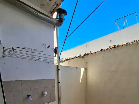 PH de tres ambientes en alquiler en Villa Luzuriaga