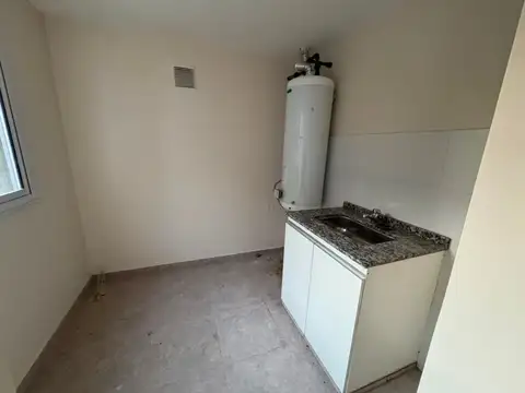 Departamento en Alquiler en Jesus Nazareno, $ 650.000