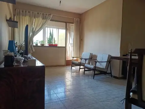 Departamento 4 ambientes con 1 baño