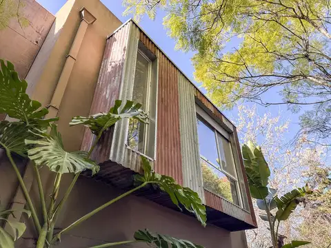Ricardo Castiglioni  al 1500 - Barrio Los Alamos