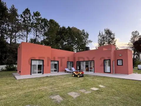 Casa en Venta en Estancia Las Malvinas, USD 160.000