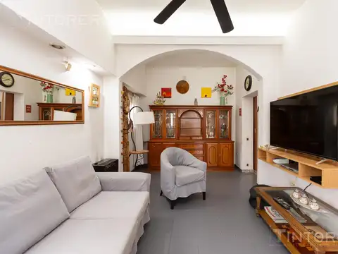 VENTA CASA 5 AMBIENTES CASEROS NORTE. ACEPTA PERMUTA