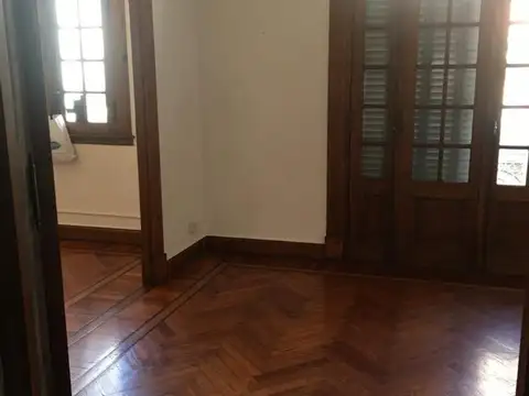 Oficina en Alquiler 50 años