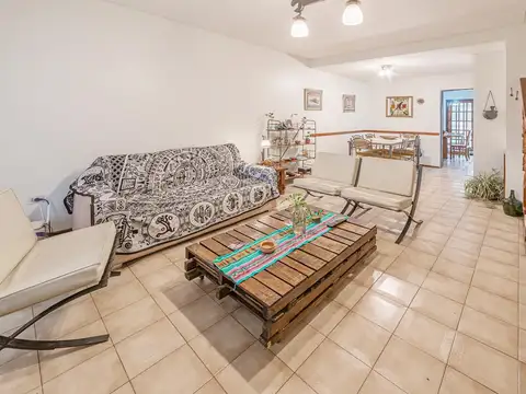 Depto Tipo Casa en Venta de 6 ambientes