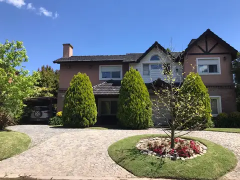 Casa en B°C° Septiembre