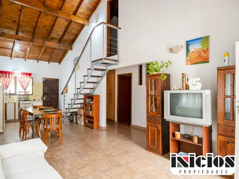 Casa 3 ambientes con 2 baños