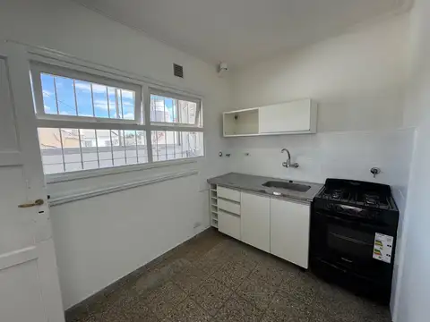 Depto Tipo Casa en Alquiler de 3 ambientes