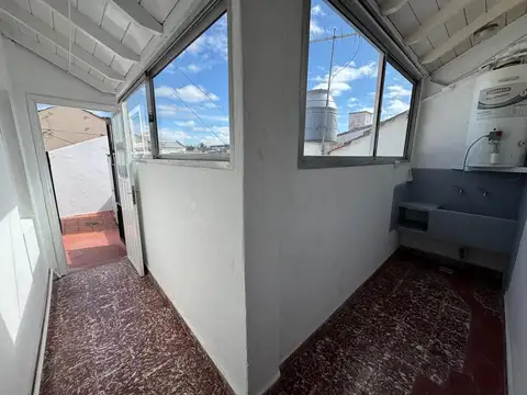 Depto Tipo Casa en Alquiler en Las Avenidas, $ 900.000