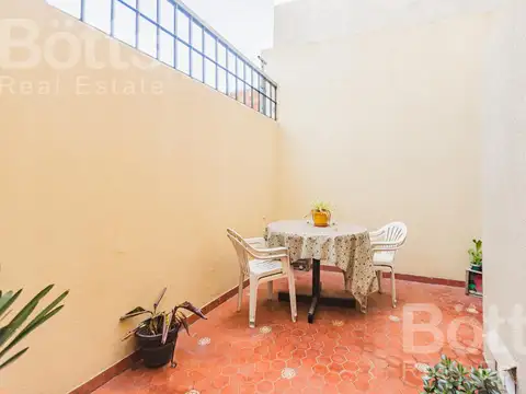 Depto Tipo Casa 4 ambientes con 2 baños