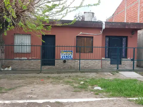 Casa en venta en Maquinista Savio