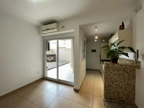 Depto Tipo Casa en Alquiler de 1 dormitorio