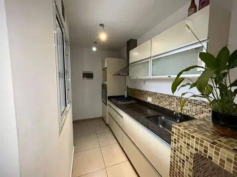 Depto Tipo Casa en Alquiler con 1 cocheras