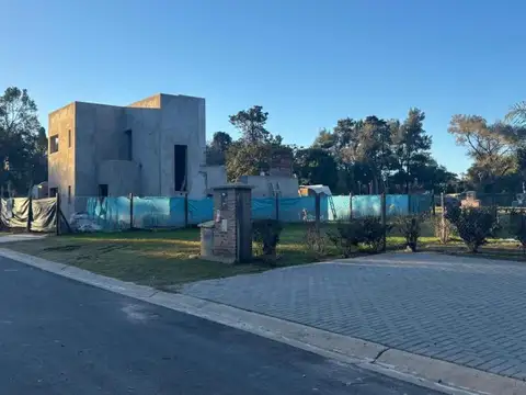 VENTA – LOTE EN BARRIO CERRADO – TIGRE