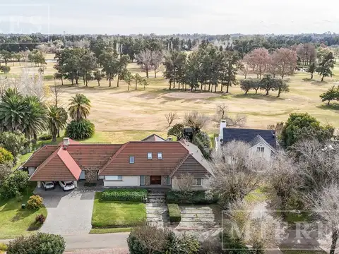 Casa en venta en Los Lagartos Country Club
