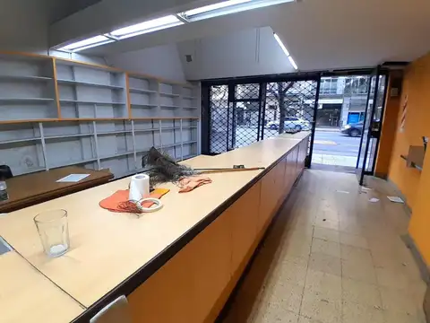 Local comercial en alquiler - Av. Corrientes -Villa Crespo