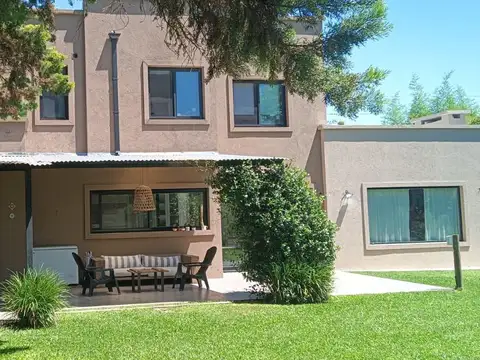 Casa en Alquiler Temporal de 4 dormitorios