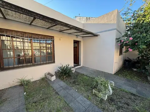 Casa en Venta en Villa Luzuriaga, USD 105.000